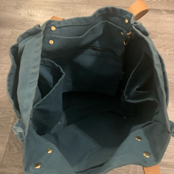 FEED Tote Bag - Picture 4 of 4